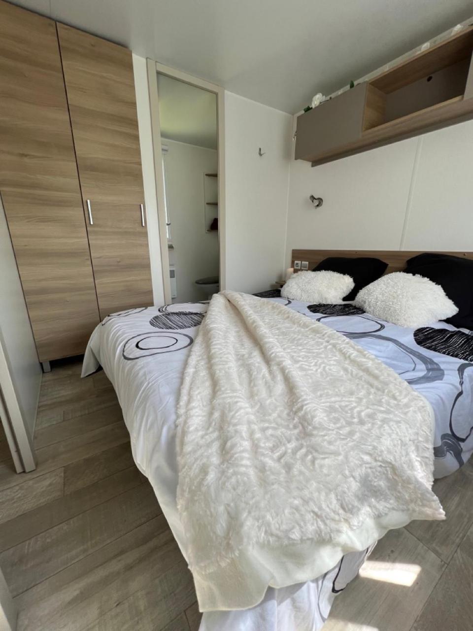 Mobil-Home 4 étoiles avec piscine proche de Blois Onzain Exterior foto