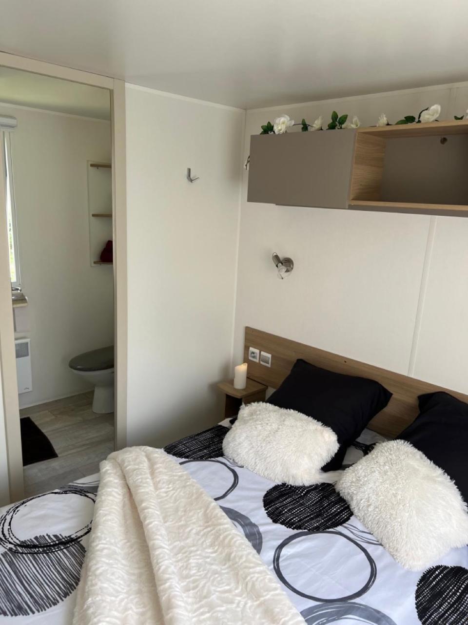 Mobil-Home 4 étoiles avec piscine proche de Blois Onzain Exterior foto